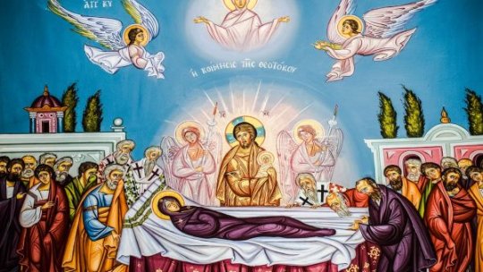 Sărbătoarea Adormirea Maicii Domnului aduce mii de credincioşi la Cacica