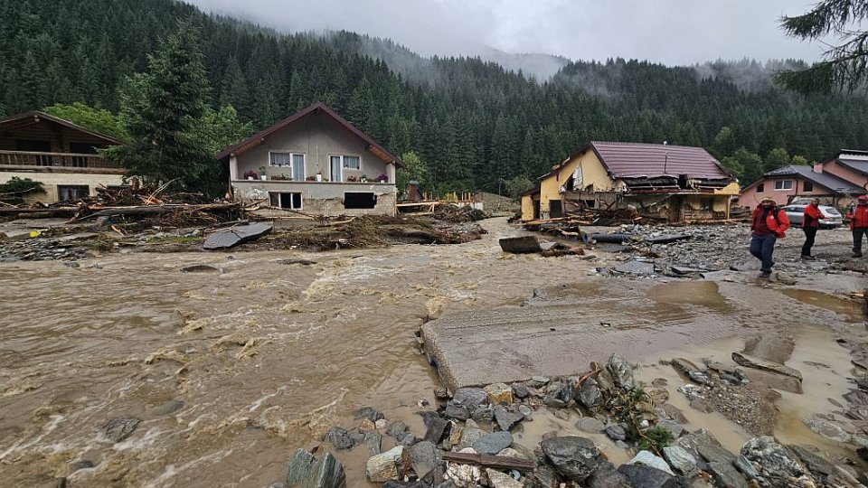 Autoritățile din Ceahlău, în alertă din cauza unei posibile alunecări de teren