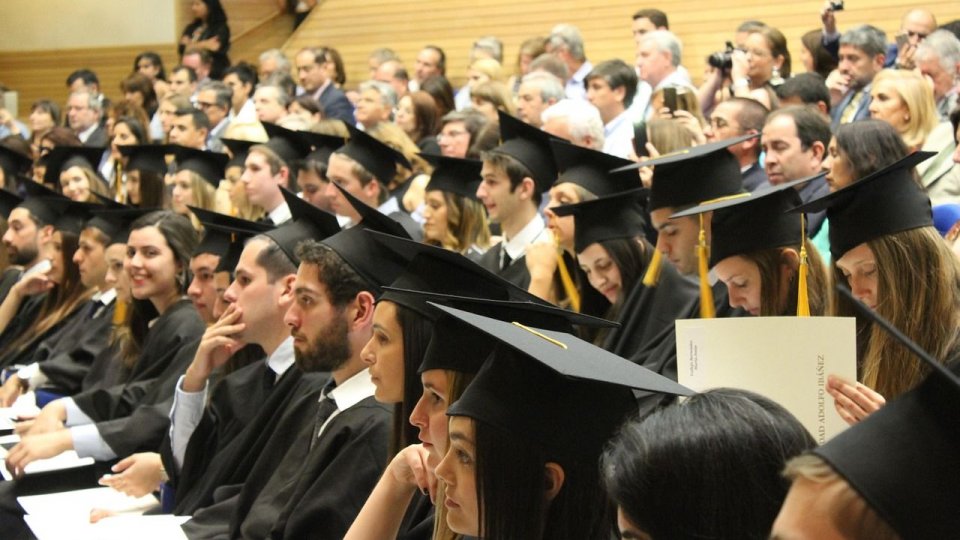 Studenții vor putea primi burse direct din bugetul universităților