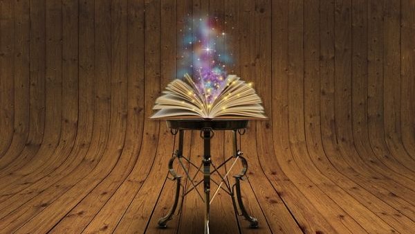 Escrocherie modernă cu baterii de telefoane arse pentru a îndepărta blestemele