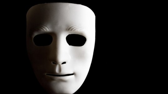 Suntem condamnați la neîncredere?