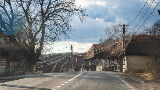 Drum blocat în județul Buzău din cauza debitului crescut al râului Nișcov