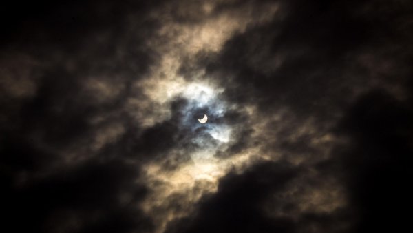 Spectacol astronomic global: Eclipsă totală de Lună în noaptea de 2 spre 3 martie