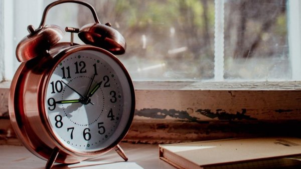 Trecerea la ora de vară: Când dăm ceasurile înainte