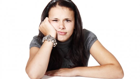 Gândirea critică, apărarea principală împotriva știrilor false și a manipulării online