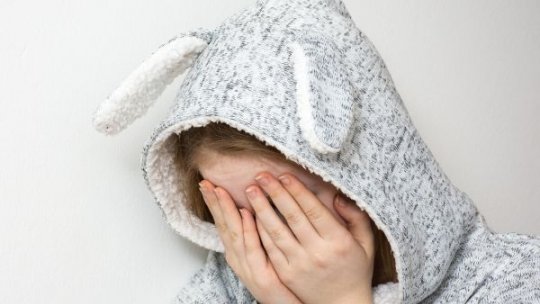 România mamelor minore: Una din zece nașteri provine de la adolescente