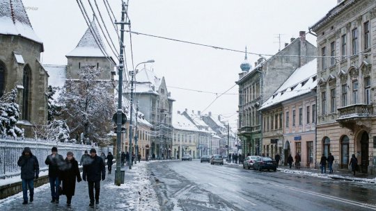 Avertizare meteo de vânt, ninsori viscolite și răcire accentuată, până luni dimineața