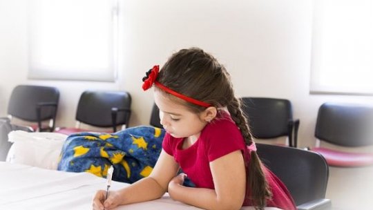 Luni sună din nou clopoțelul: Elevii revin la școală după vacanța de primăvară