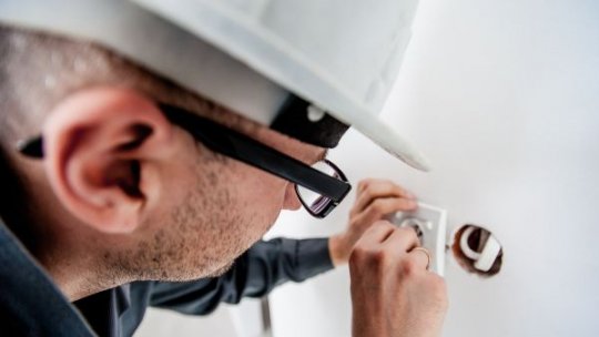 Peste 56.000 de locuri de muncă vacante la nivel naţional și în străinătate